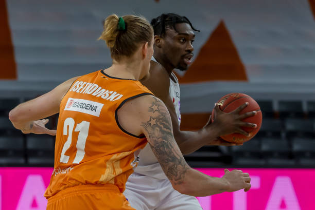 团队防守的 团队防守的