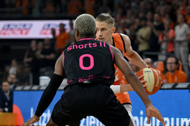 引进一位 引进一位