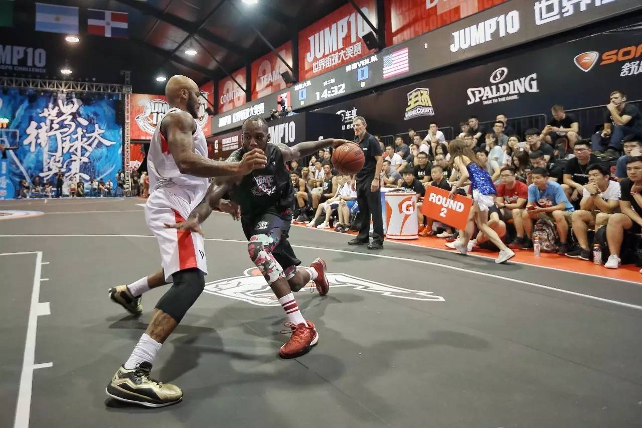 边路球员饱 边路球员饱